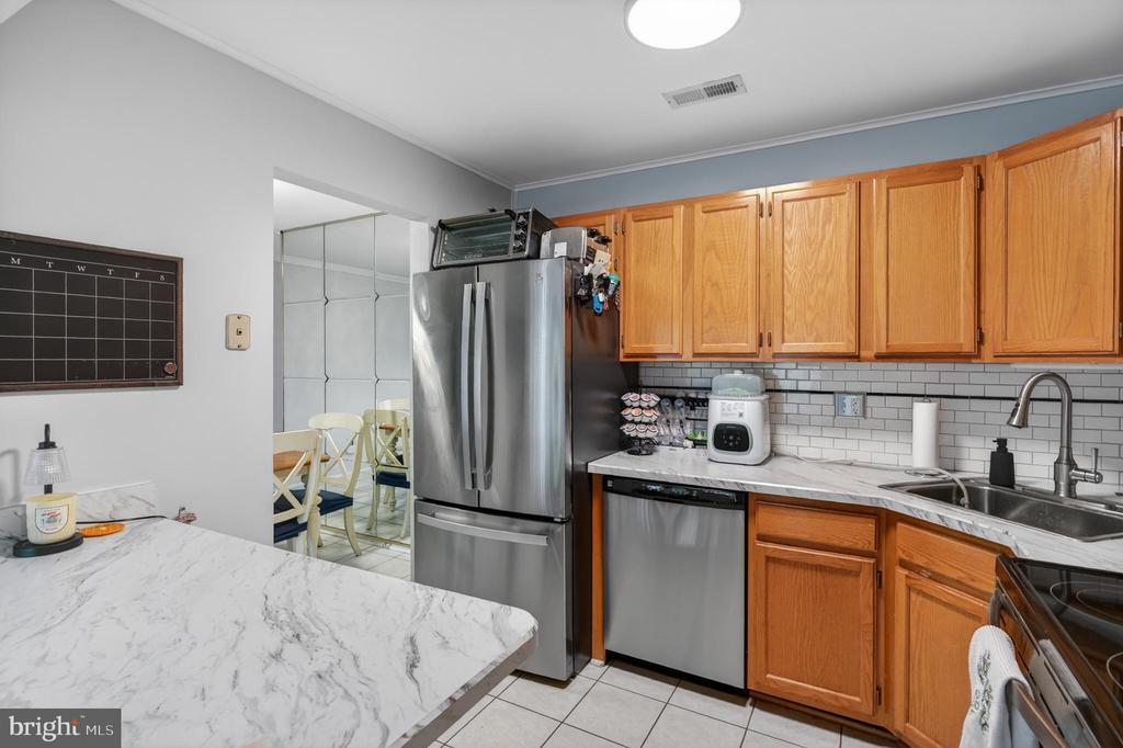 1307 MARESFIELD COURT