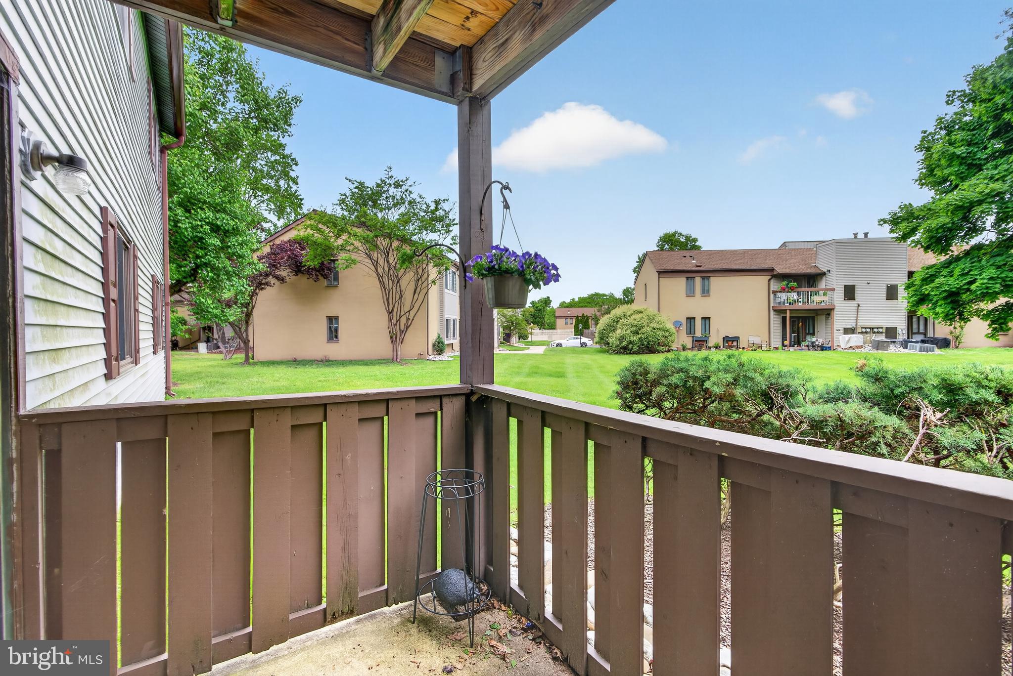 1307 MARESFIELD COURT