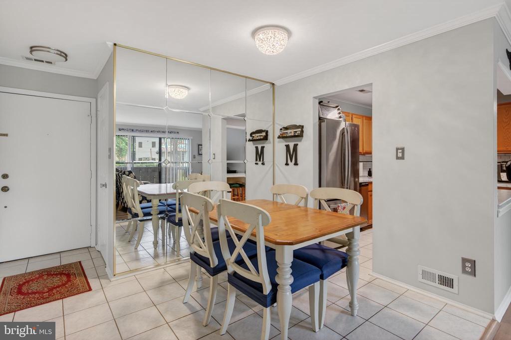 1307 MARESFIELD COURT
