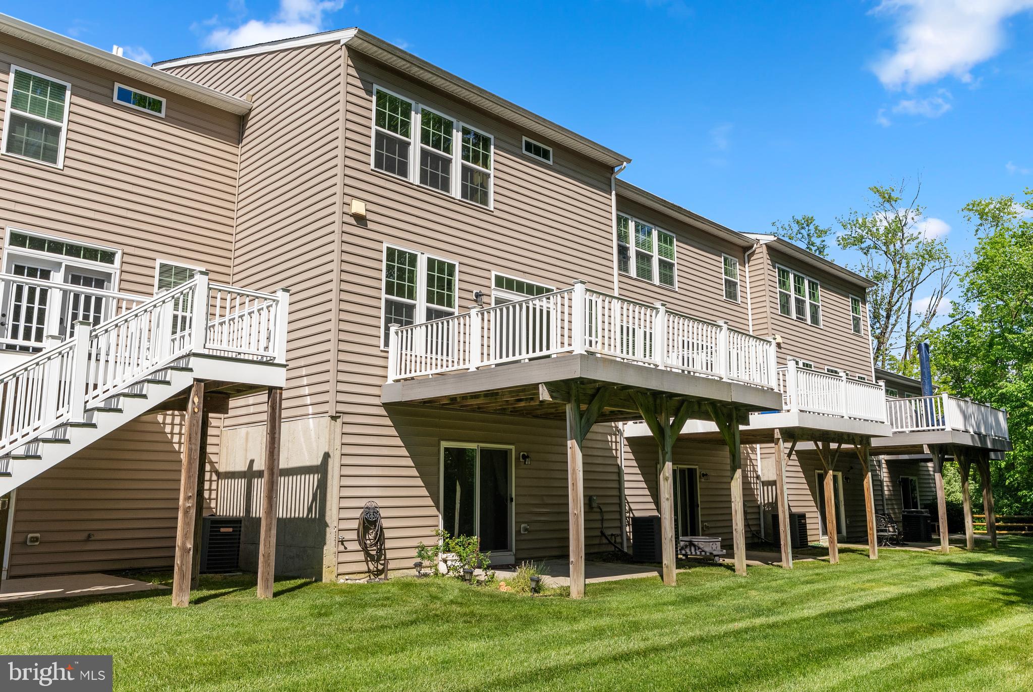 18 GRACE DRIVE