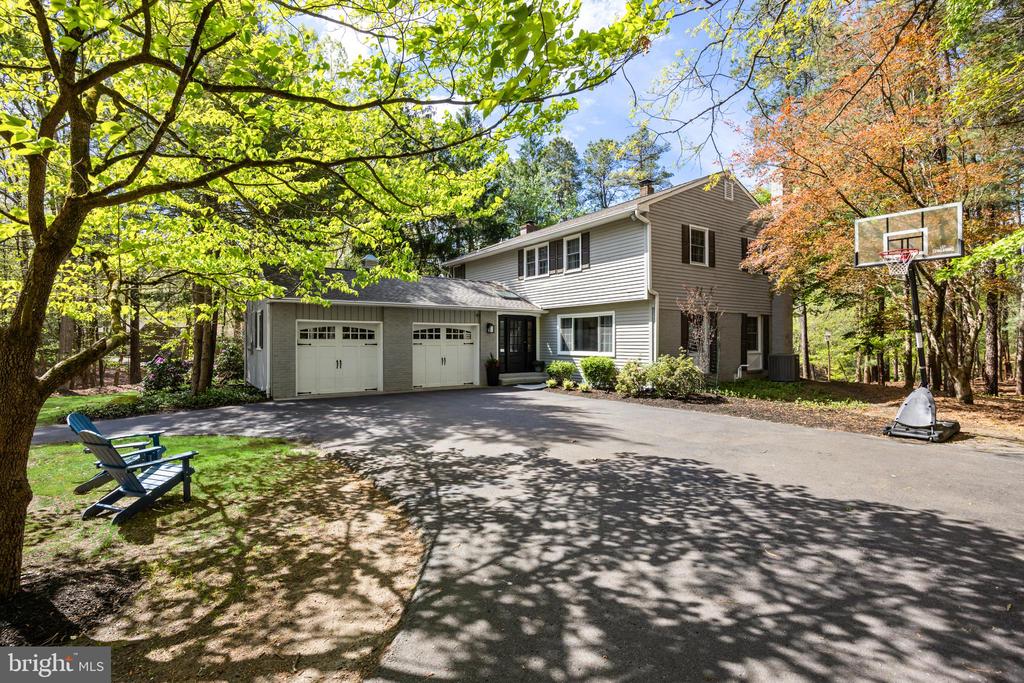 41 PONTIAC DRIVE