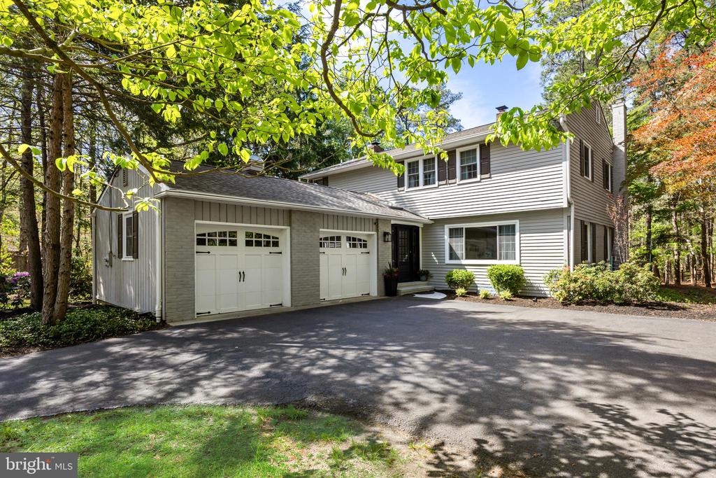 41 PONTIAC DRIVE