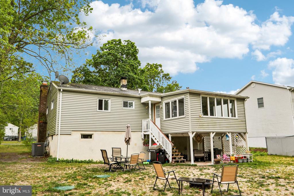 407 WISCONSIN DRIVE