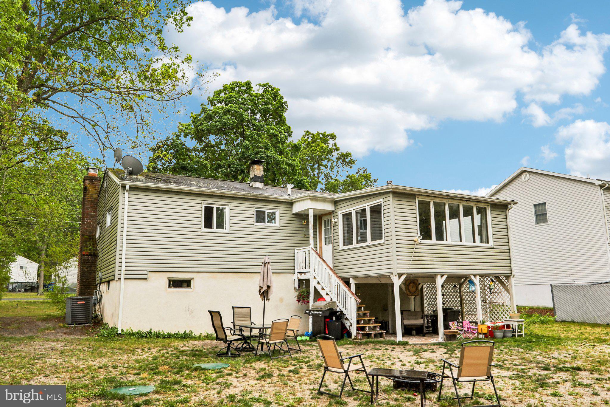 407 WISCONSIN DRIVE