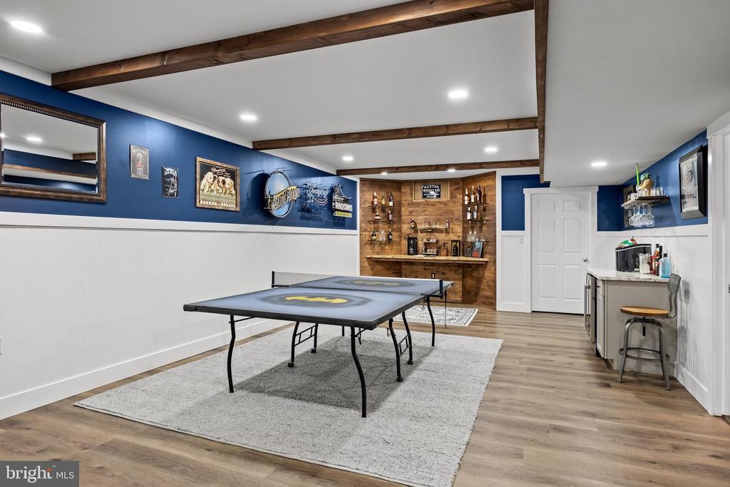 10 HAMILTON COURT