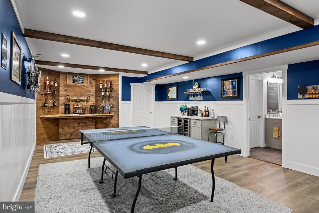 10 HAMILTON COURT