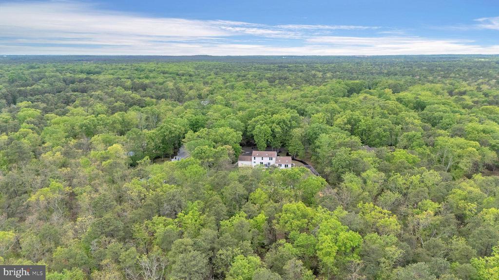 18 COUNTRY CLUB LANE