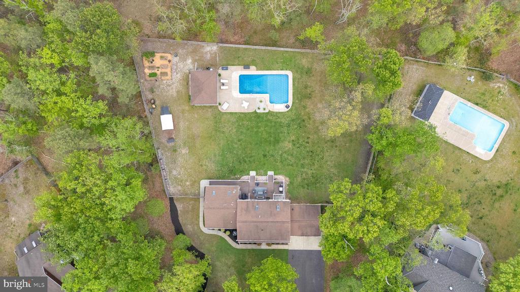 18 COUNTRY CLUB LANE