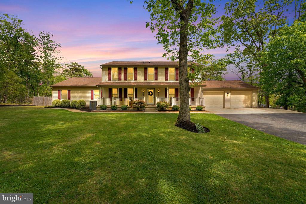 18 COUNTRY CLUB LANE