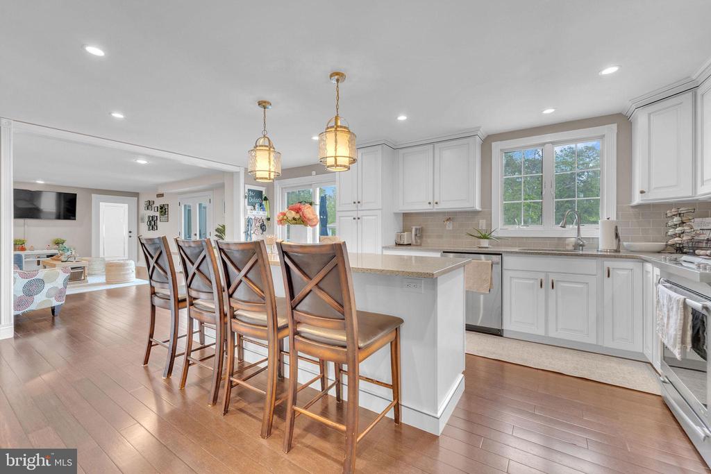 18 COUNTRY CLUB LANE