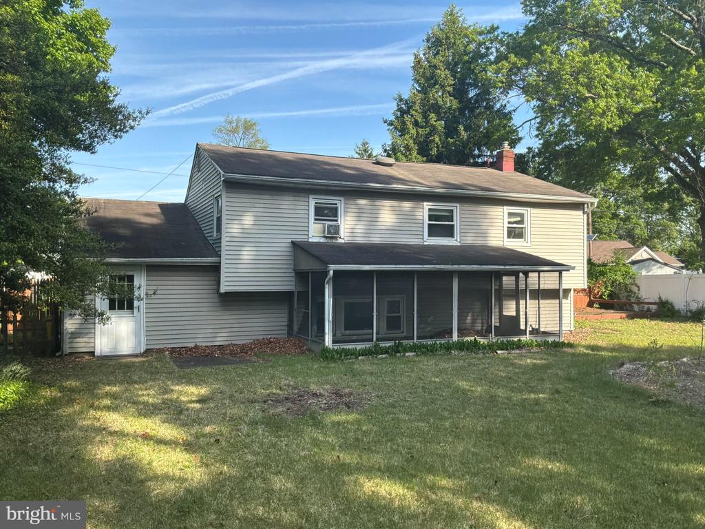 812 COLBY AVENUE
