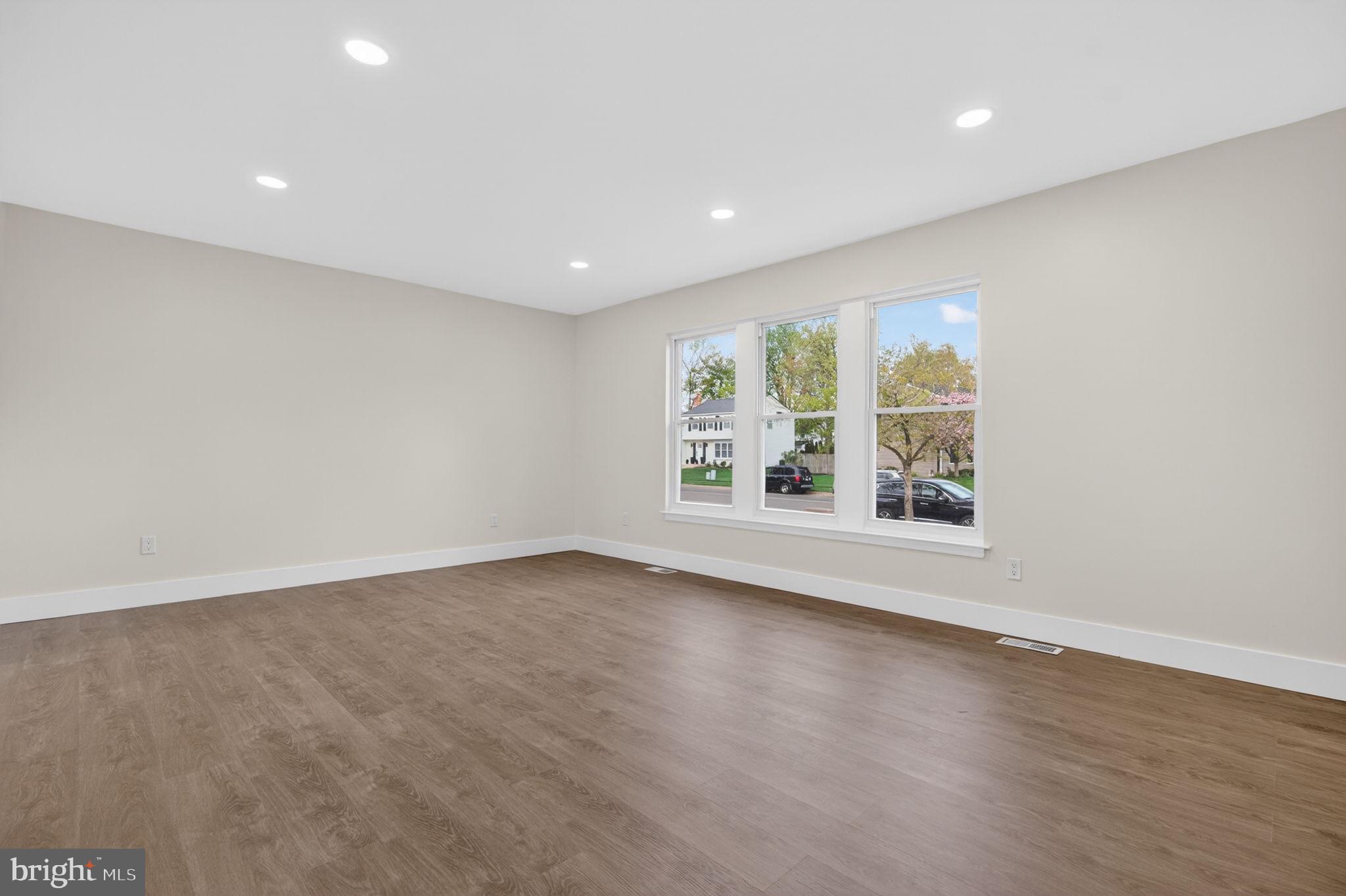 22 WILLOW RIDGE ROAD