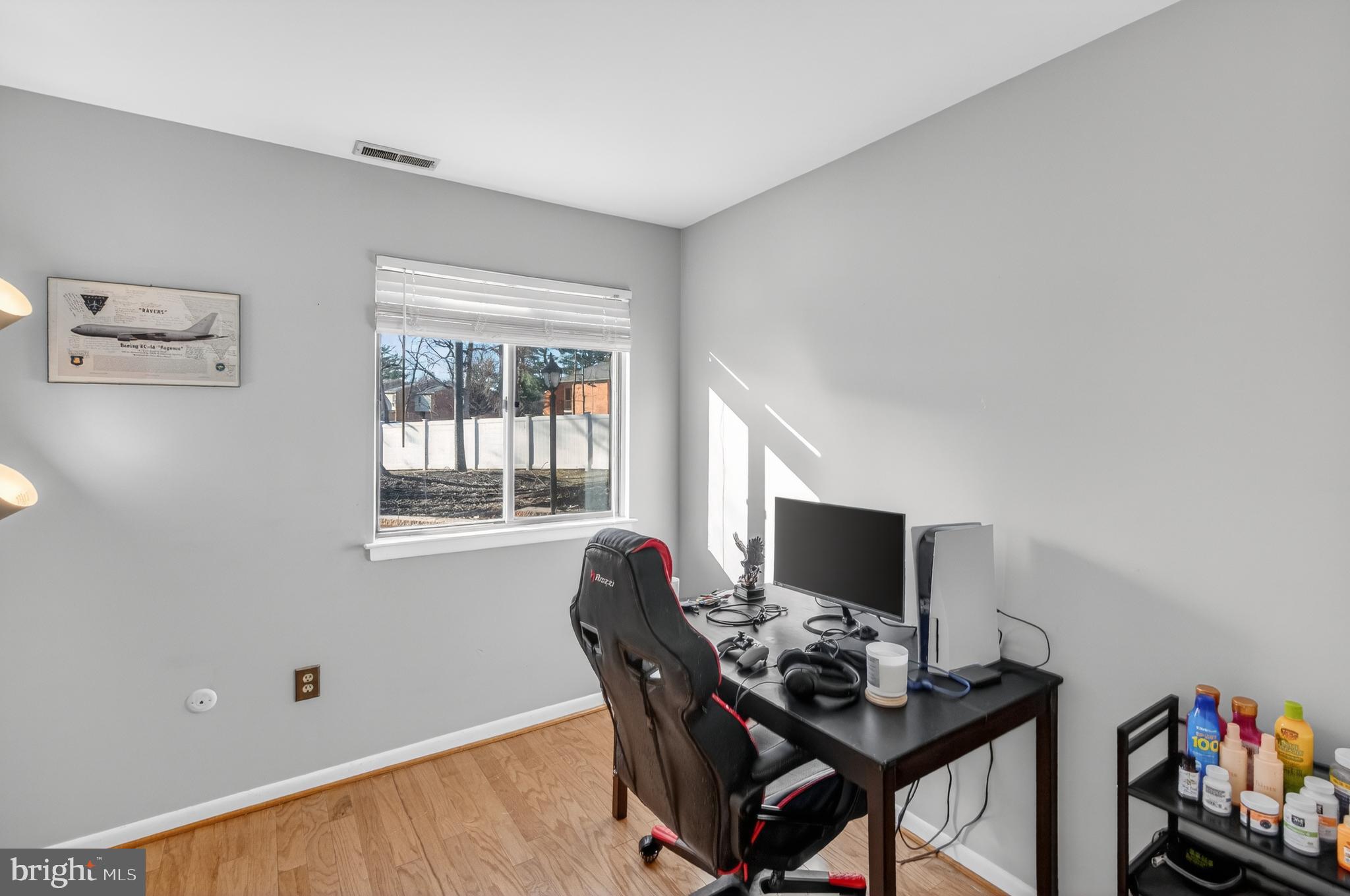 305 KELLY COVE A
