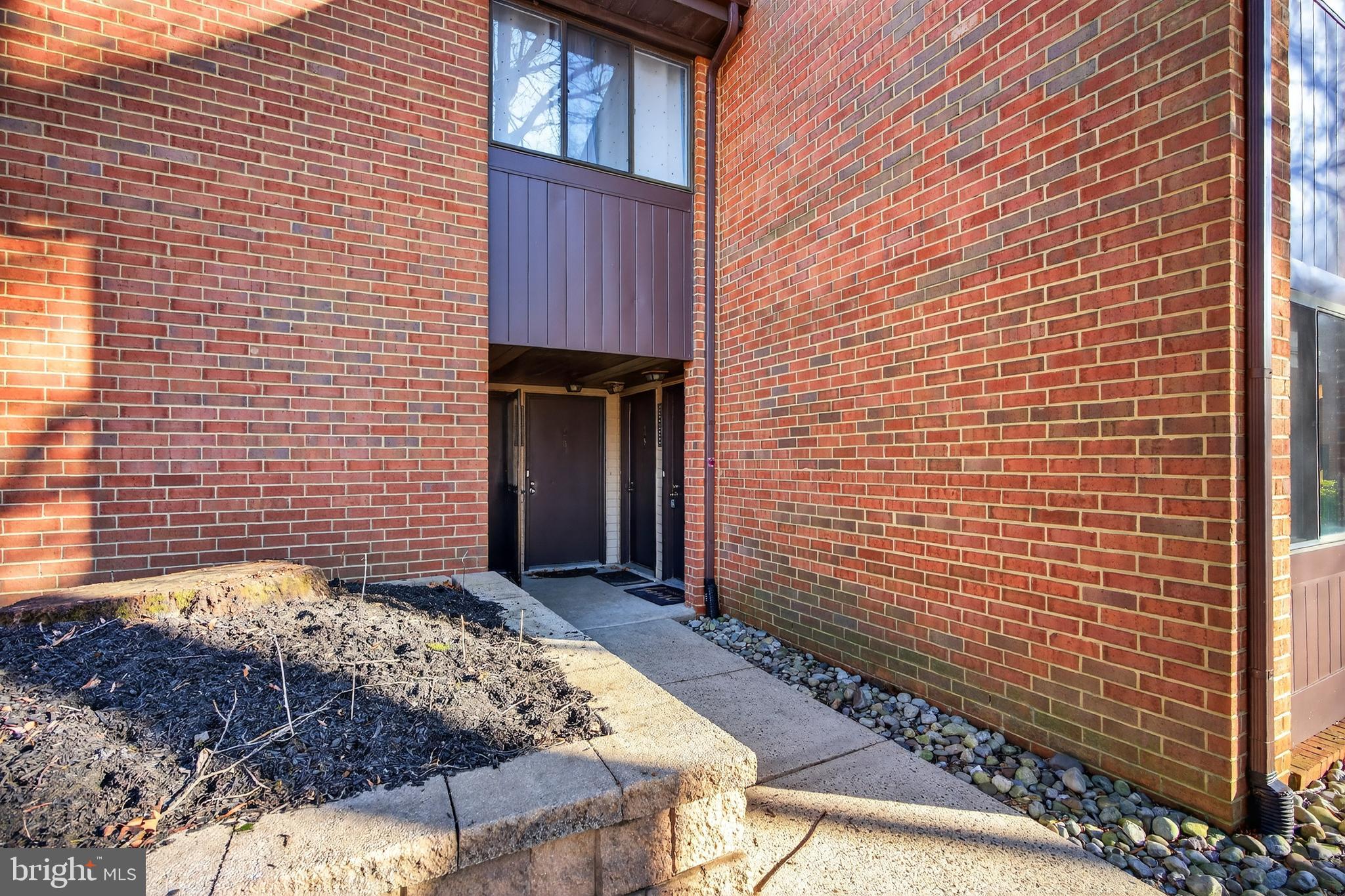 305 KELLY COVE A