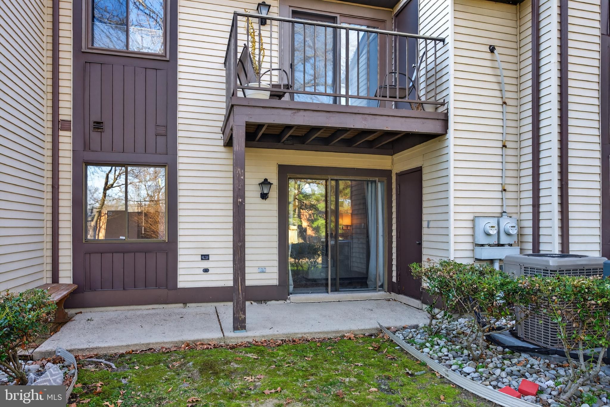 305 KELLY COVE A