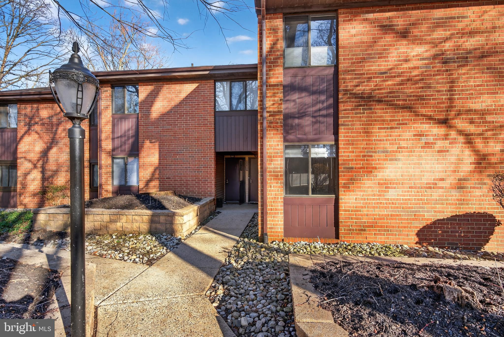 305 KELLY COVE A