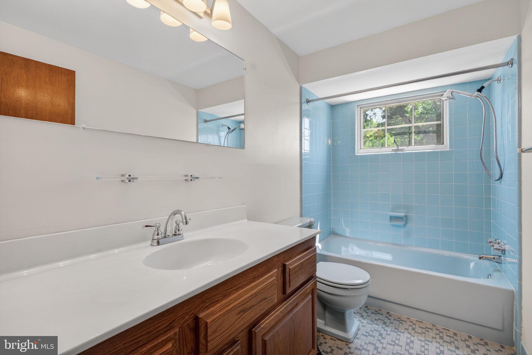 43 CHARTER OAK LANE