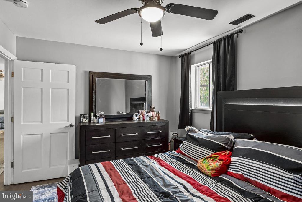 6 MISSOURI TERRACE