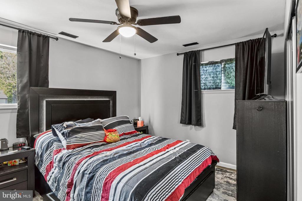 6 MISSOURI TERRACE