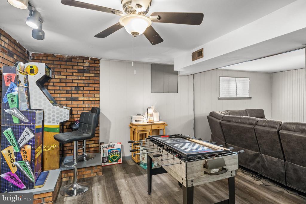 6 MISSOURI TERRACE