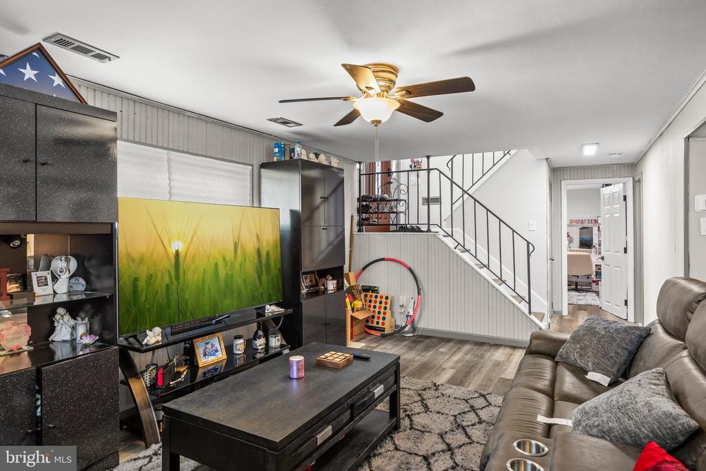 6 MISSOURI TERRACE
