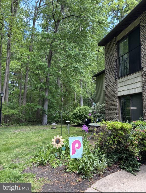 79 W BLUEBELL LANE