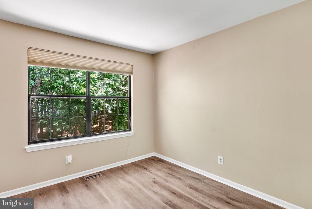 12 FAIRWAY COURT