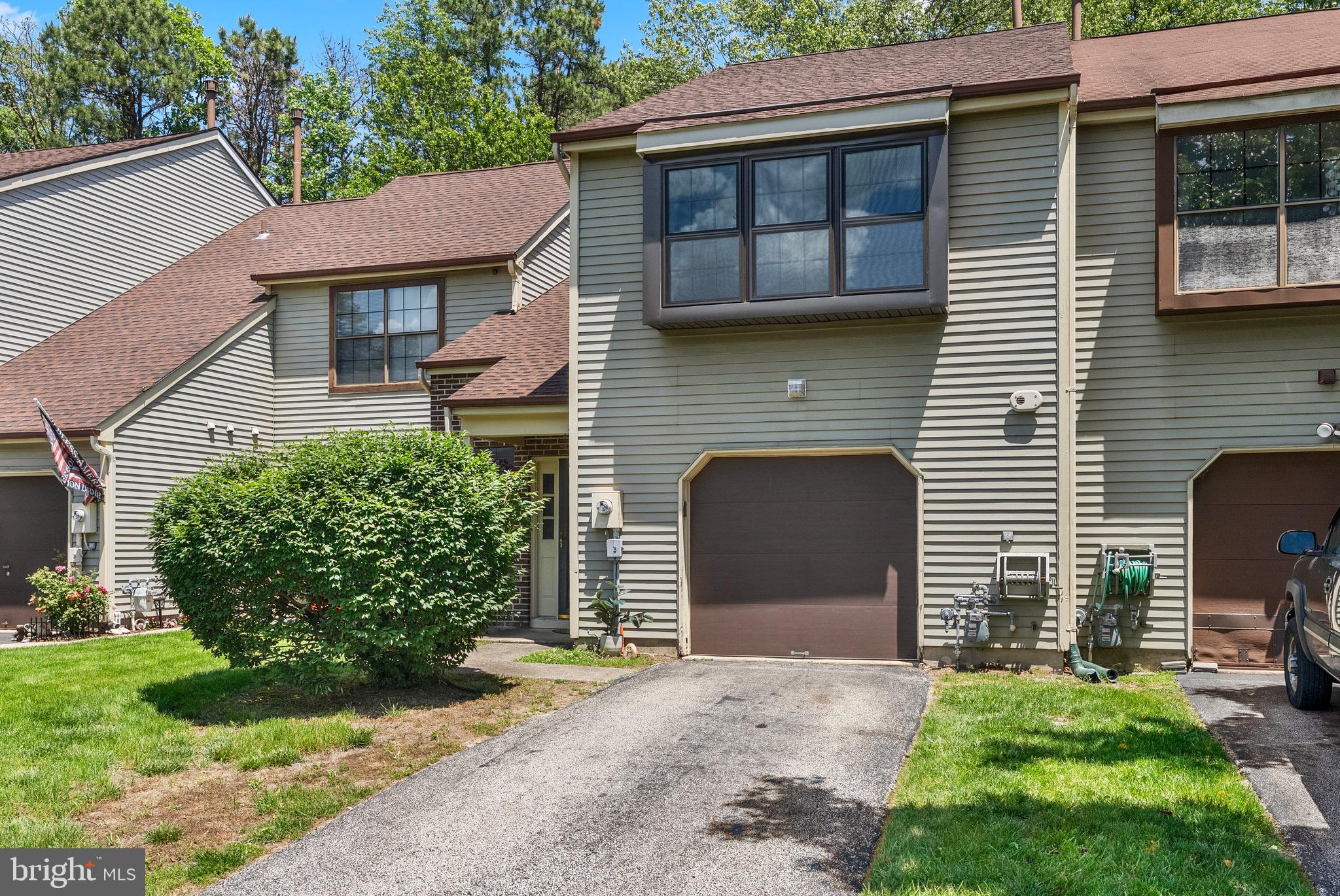 12 FAIRWAY COURT