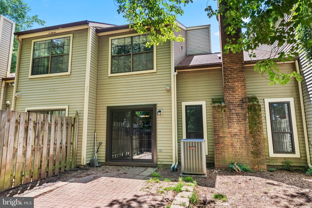 12 FAIRWAY COURT