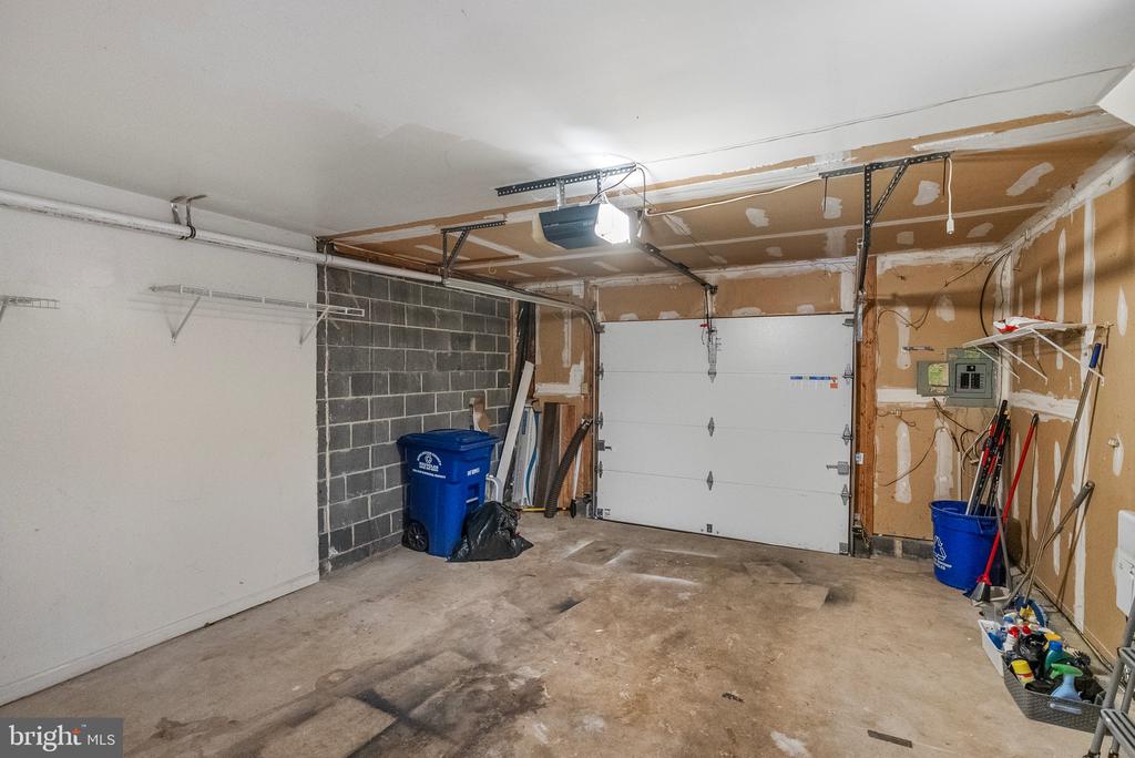 12 FAIRWAY COURT