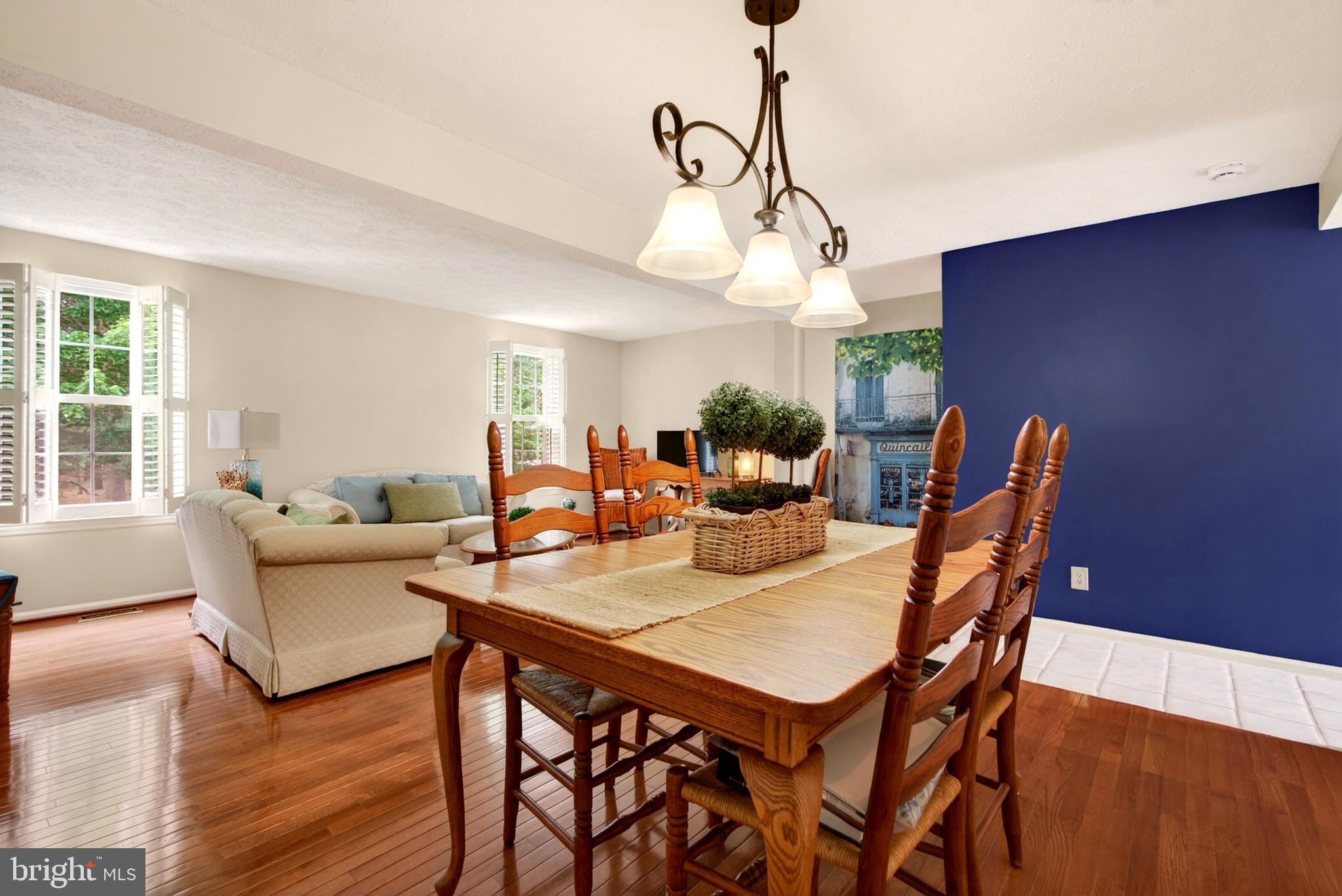 77 DORCHESTER CIRCLE