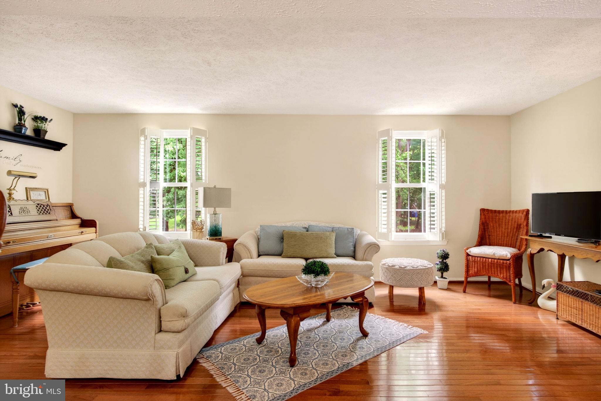 77 DORCHESTER CIRCLE