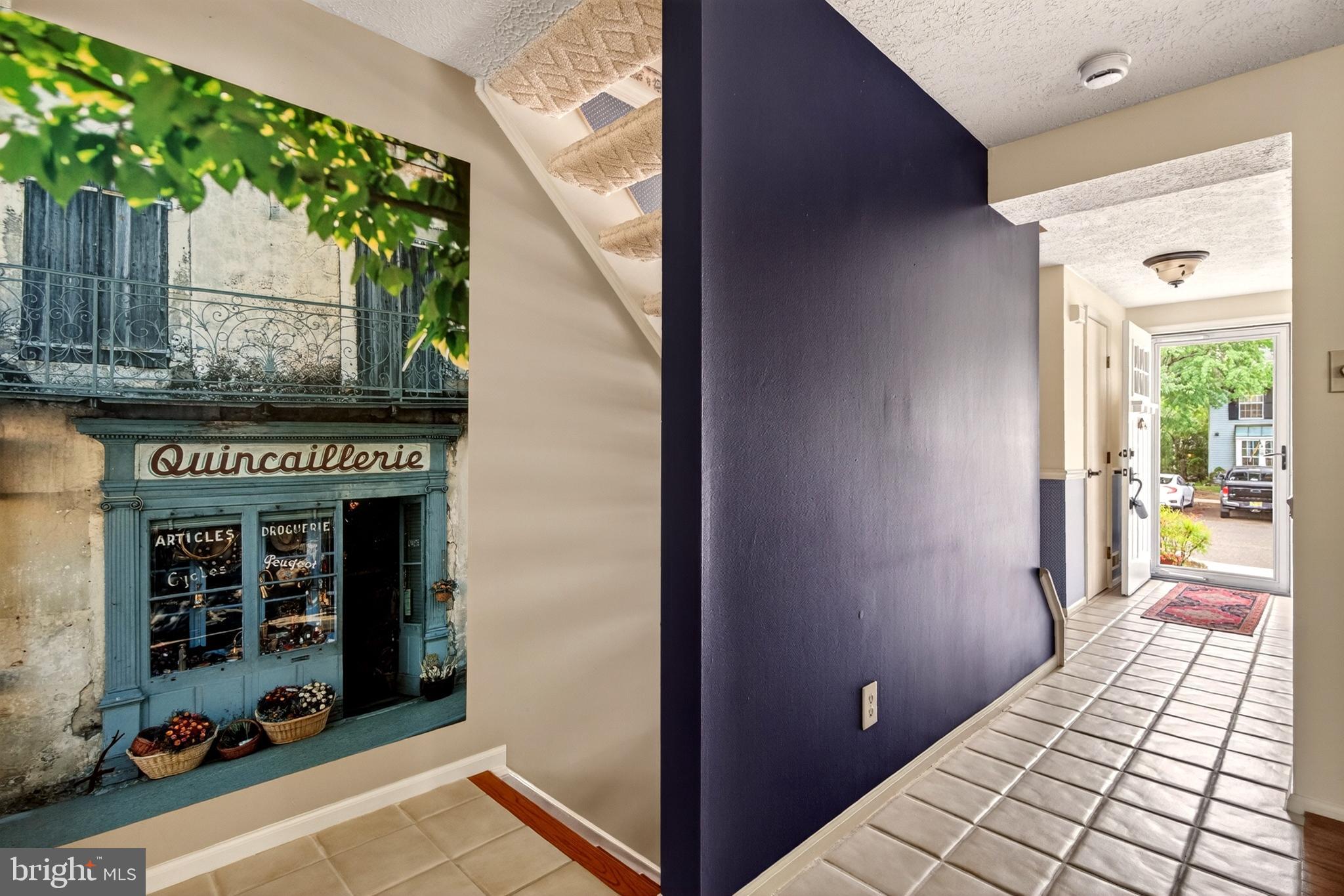 77 DORCHESTER CIRCLE