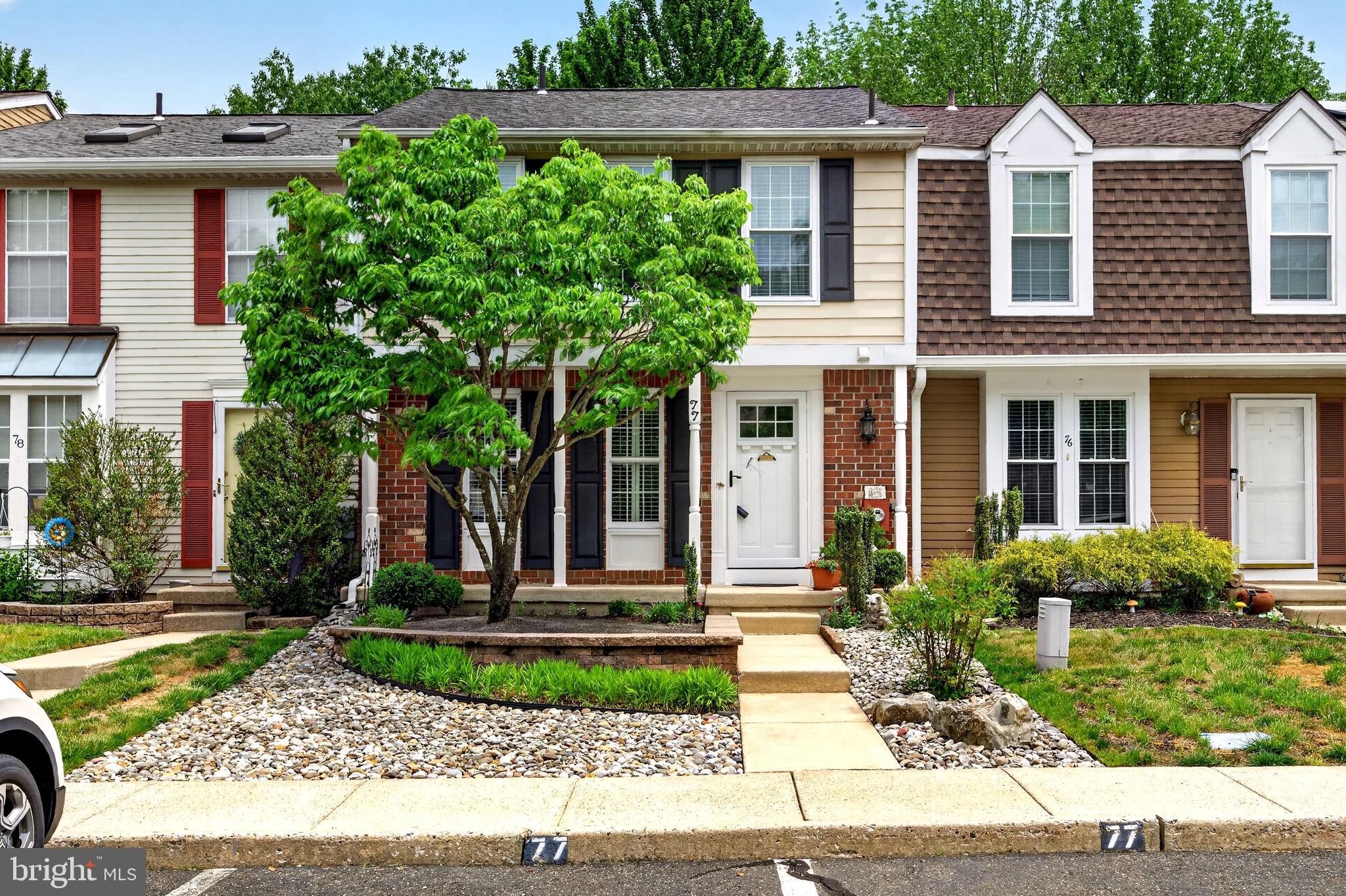 77 DORCHESTER CIRCLE