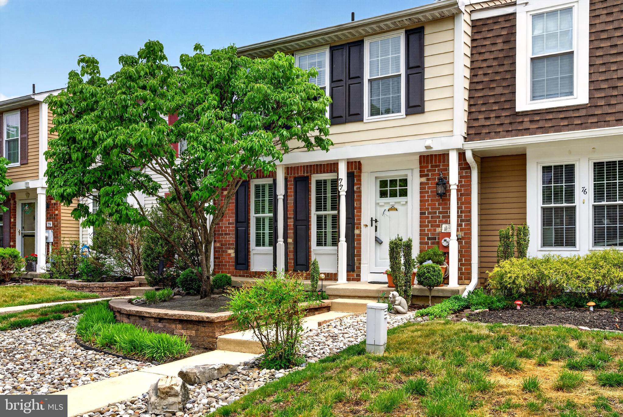 77 DORCHESTER CIRCLE