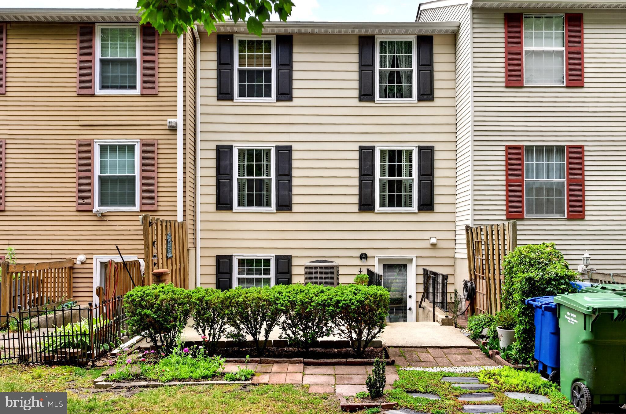 77 DORCHESTER CIRCLE