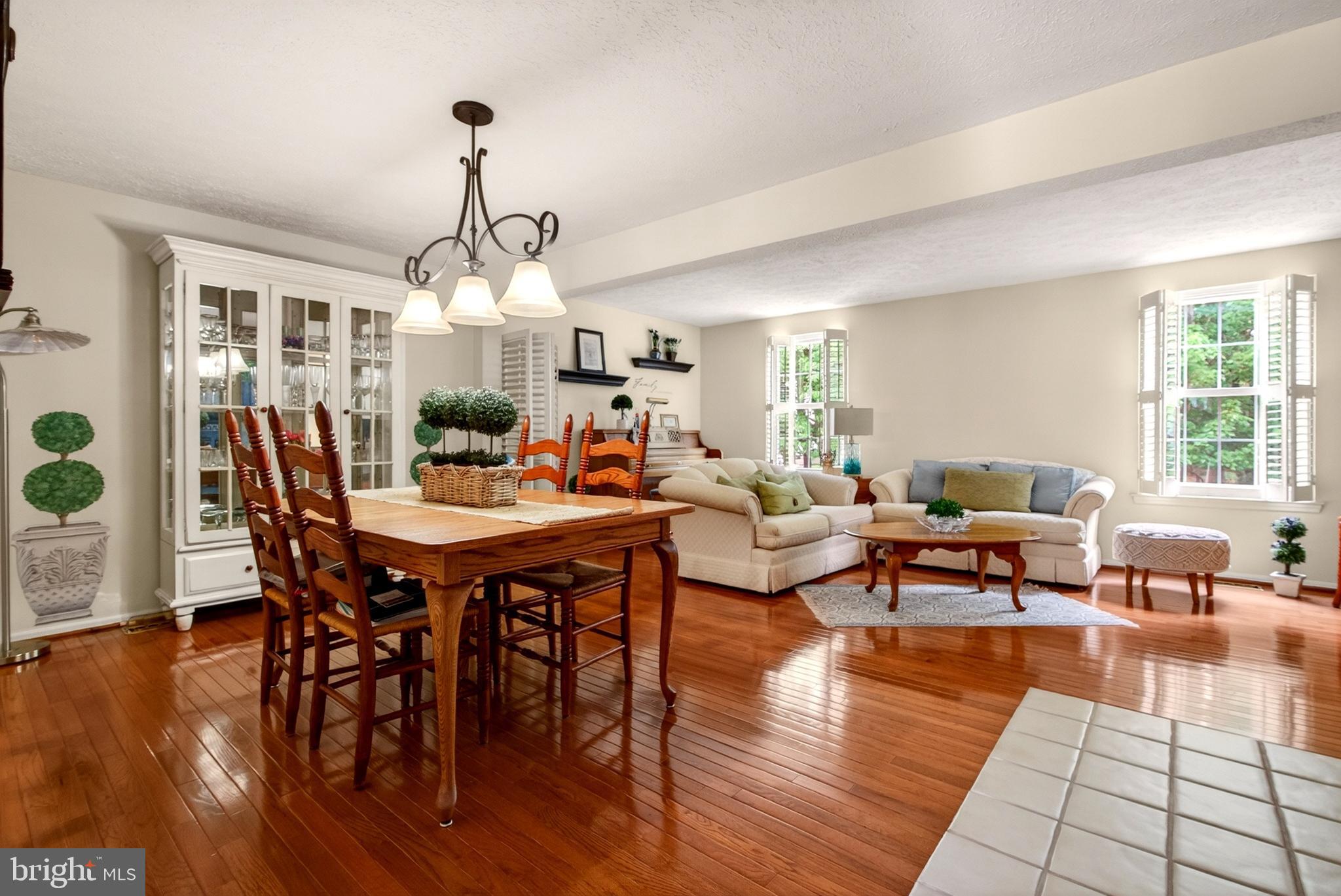 77 DORCHESTER CIRCLE
