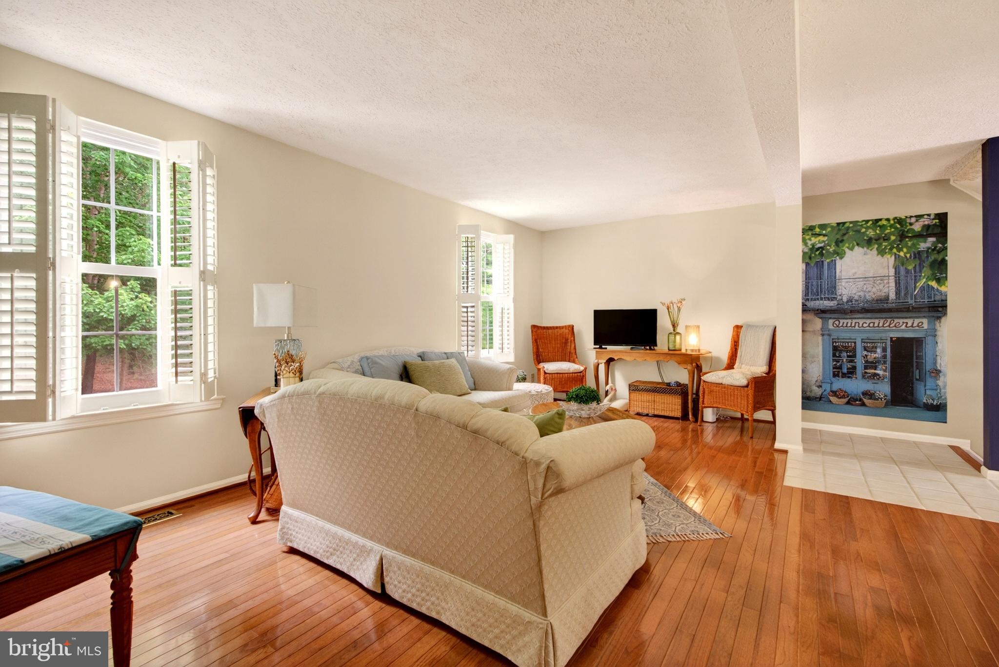 77 DORCHESTER CIRCLE
