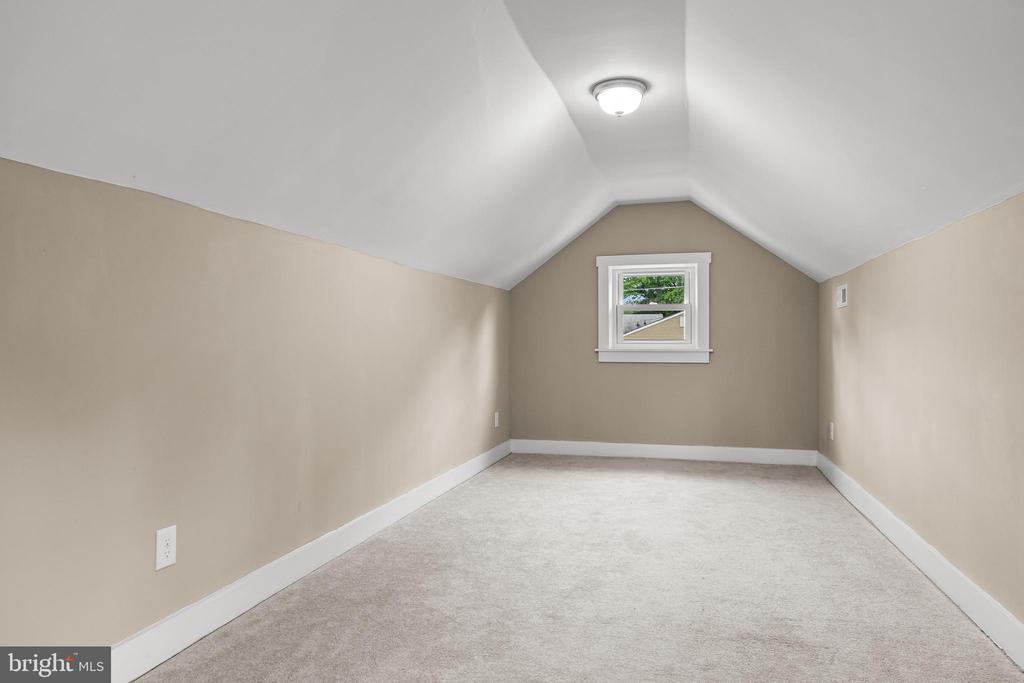 304 S FORKLANDING ROAD