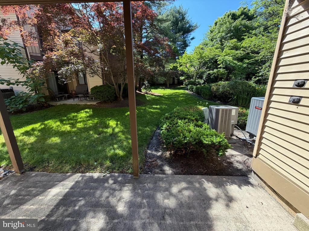 402 CYPRESS POINT CIRCLE