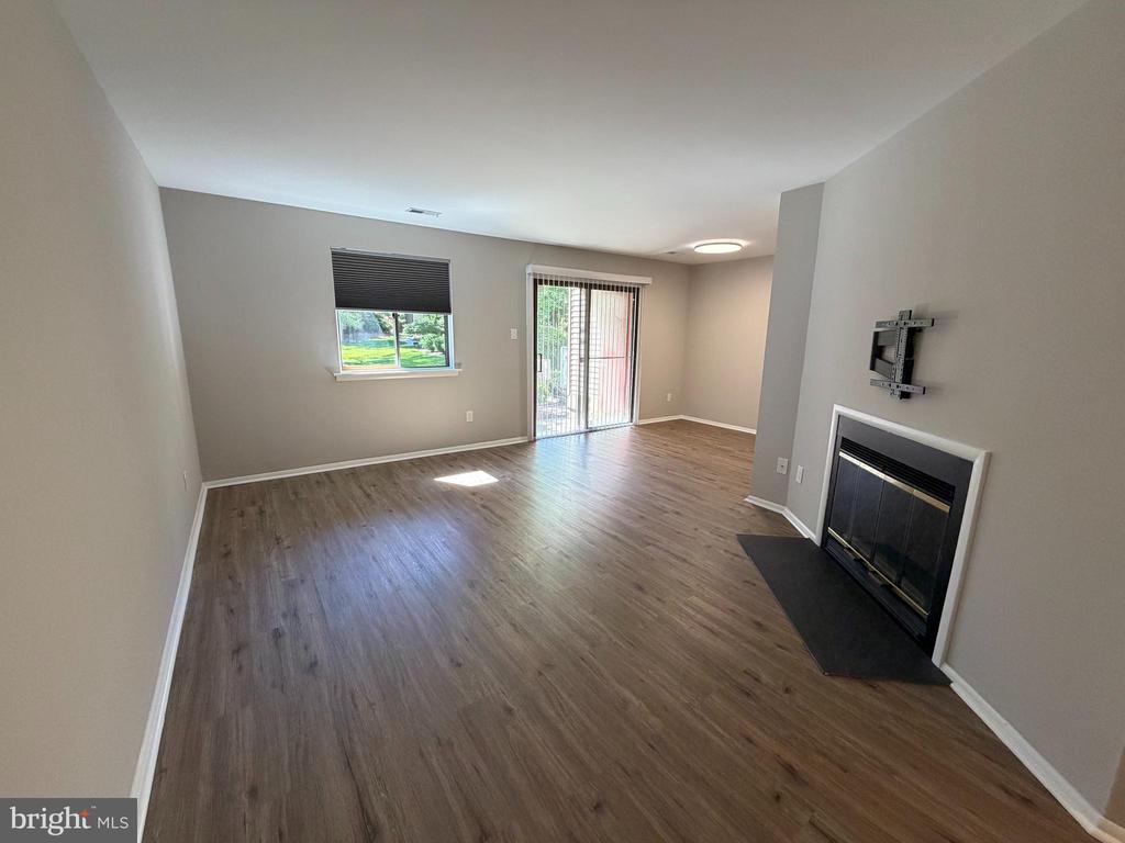 402 CYPRESS POINT CIRCLE