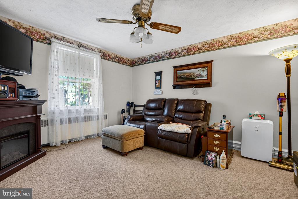 308 LILAC LANE