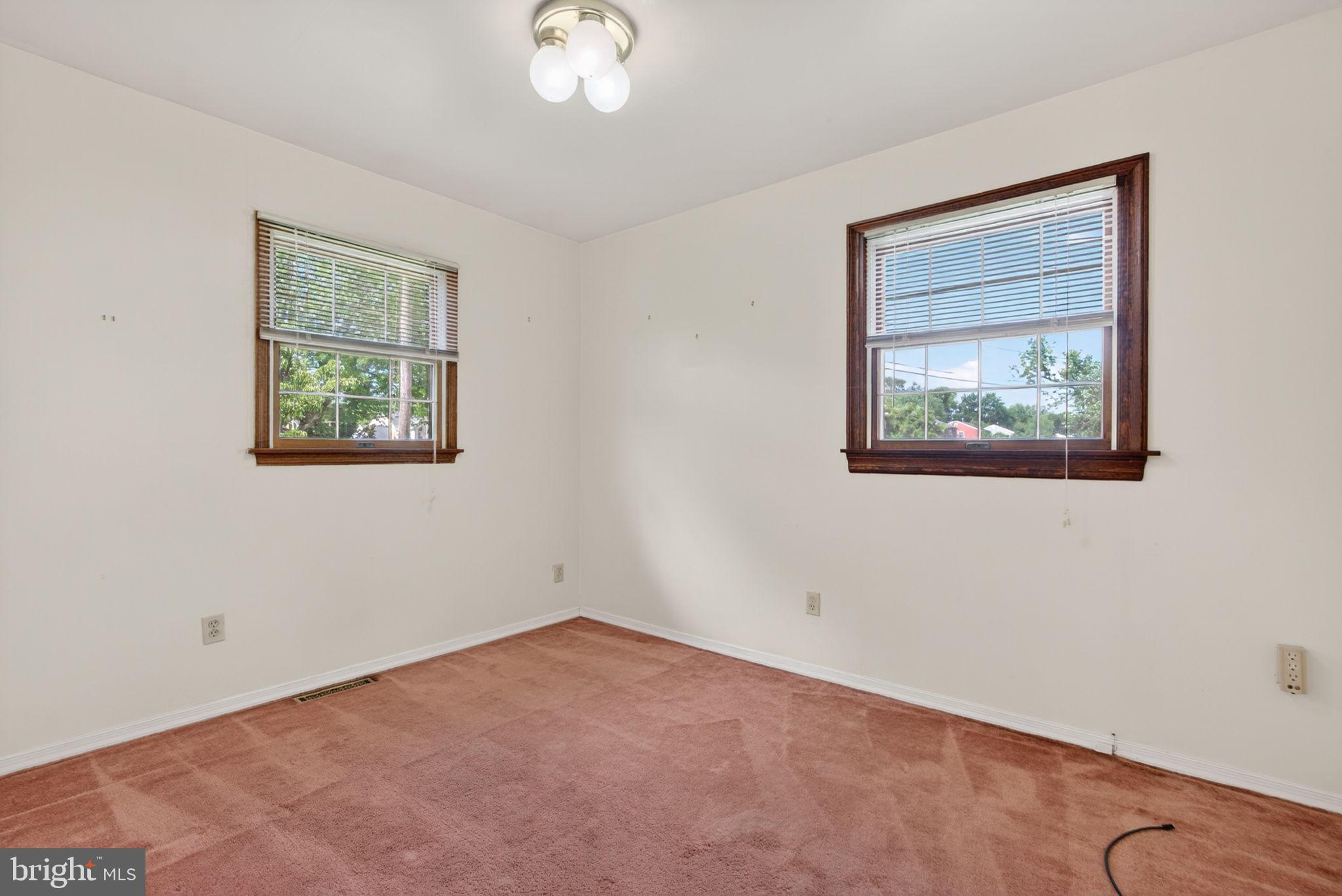 43 ABINGTON AVENUE