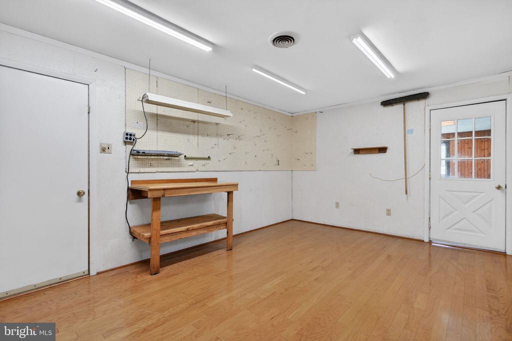 43 ABINGTON AVENUE