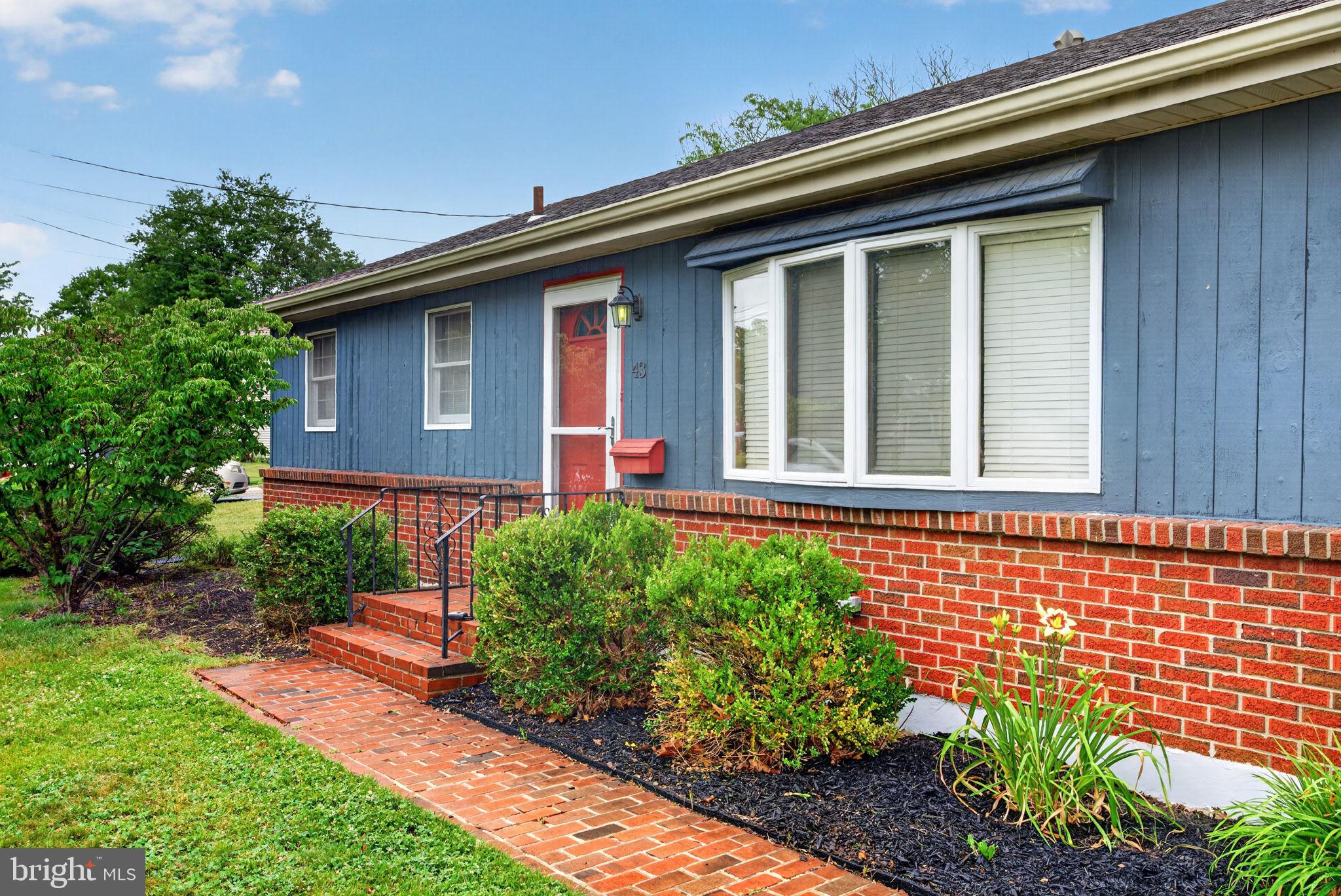 43 ABINGTON AVENUE