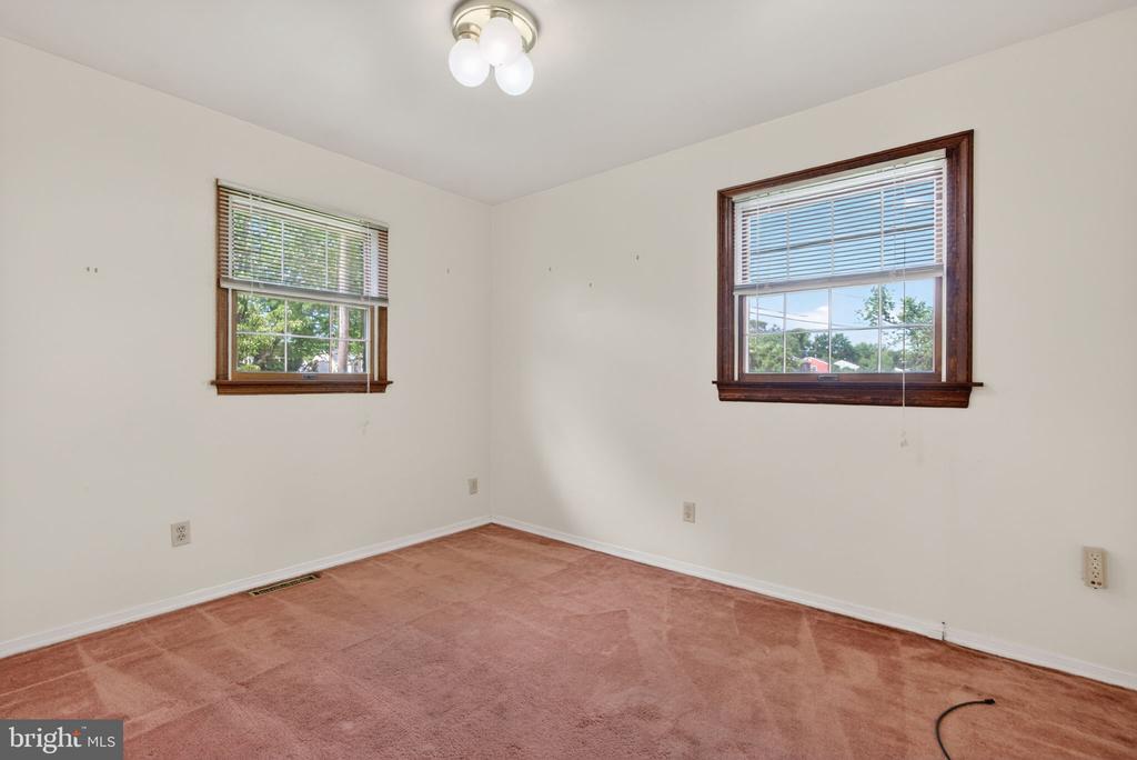 43 ABINGTON AVENUE