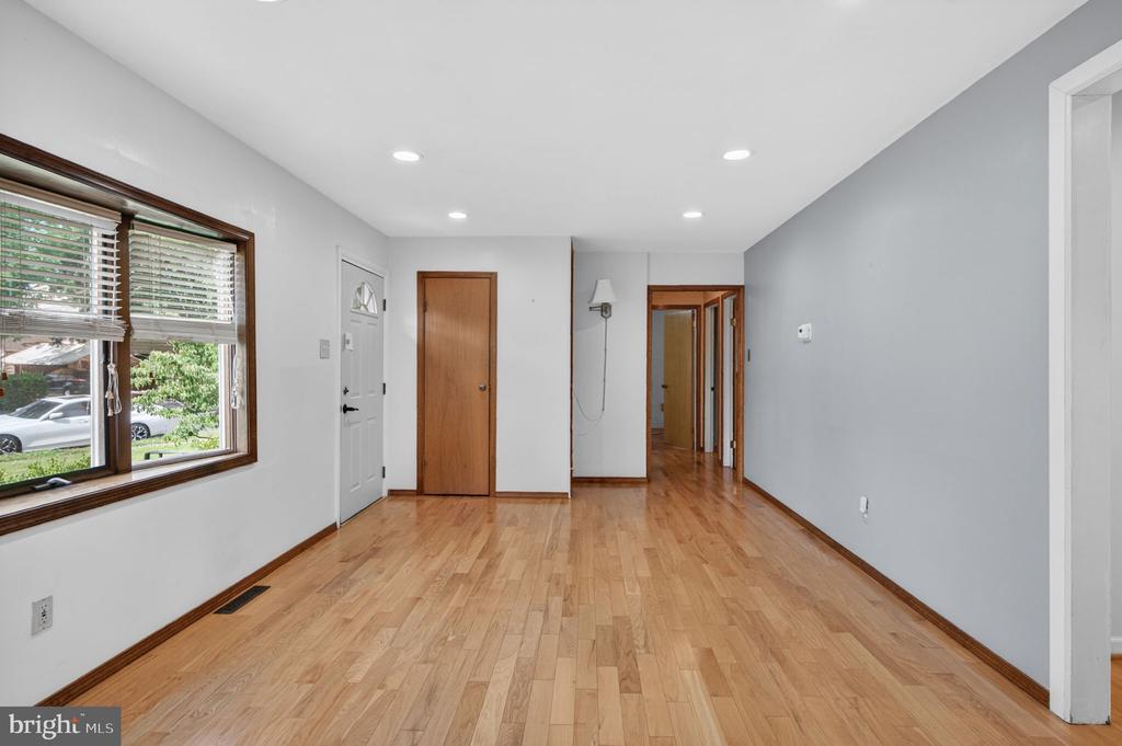 43 ABINGTON AVENUE