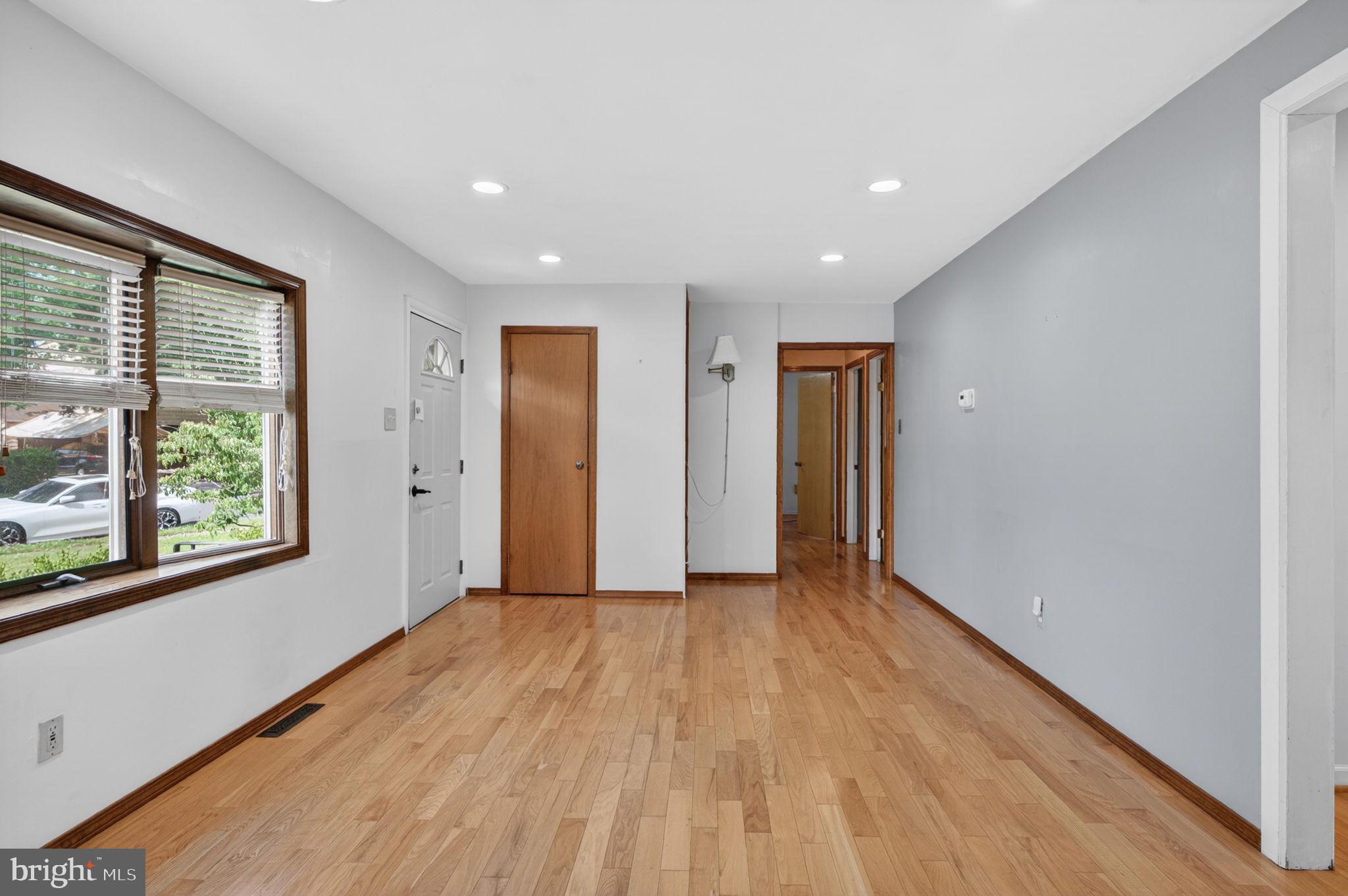 43 ABINGTON AVENUE