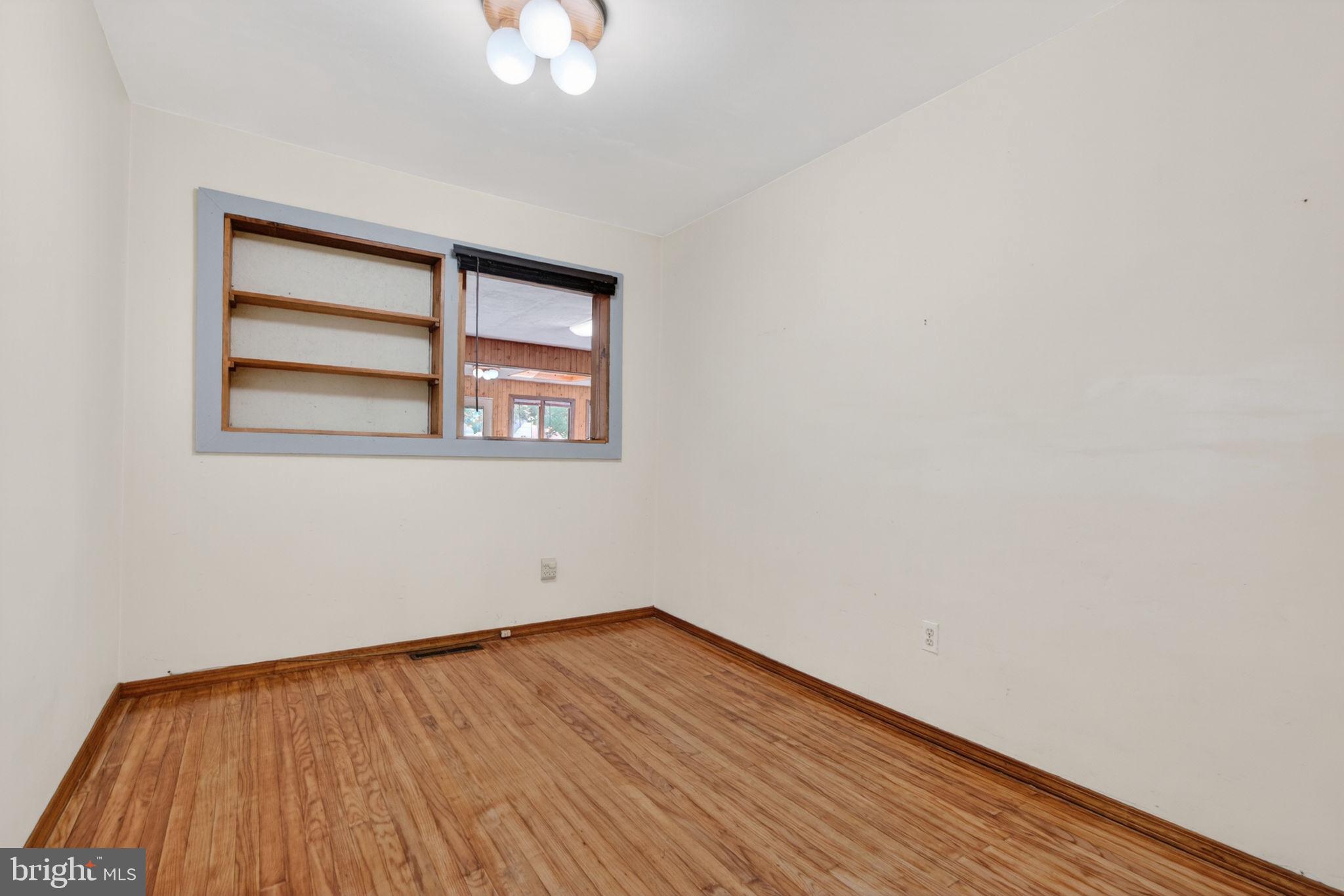 43 ABINGTON AVENUE