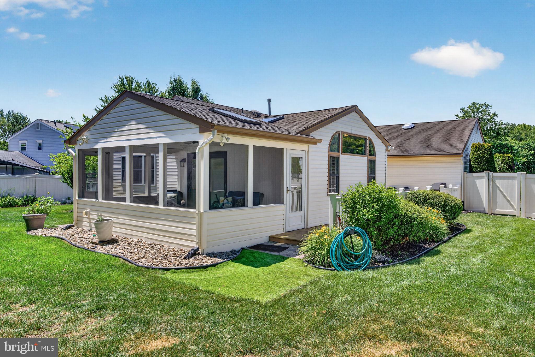 202 WELLINGTON DRIVE